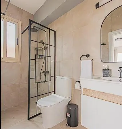 Perfect Seaside Escape With Privacy ! מזוטוס