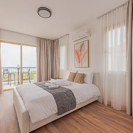 Perfect Seaside Escape With Privacy ! Mazotos