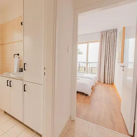 Perfect Seaside Escape With Privacy ! Pensjonat *
