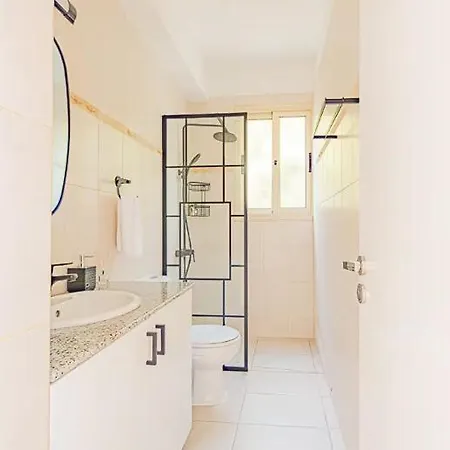 Perfect Seaside Escape With Privacy ! *
